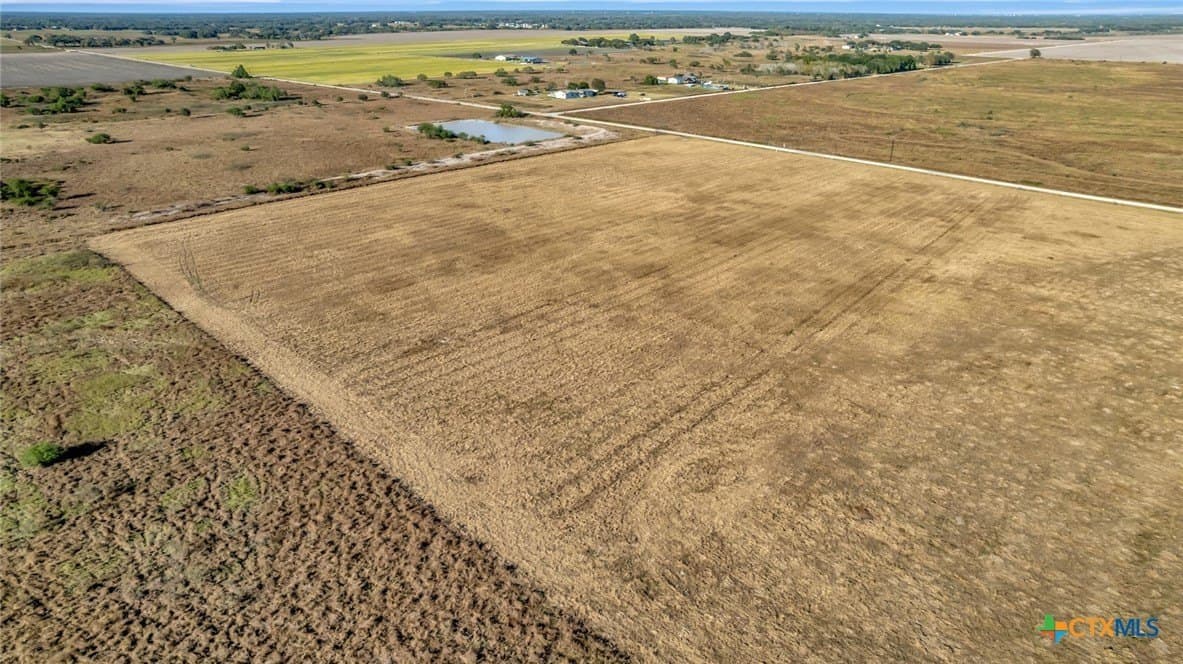 10.01 acres in Victoria County - photo 4