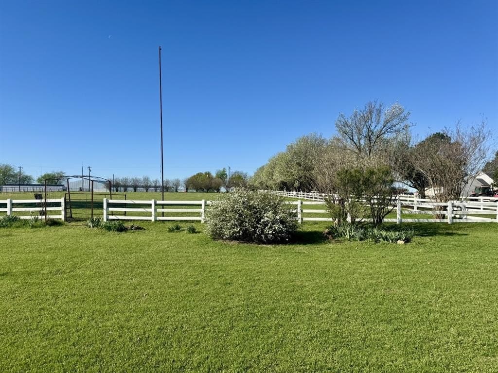 10 acres in Van Zandt County - photo 7