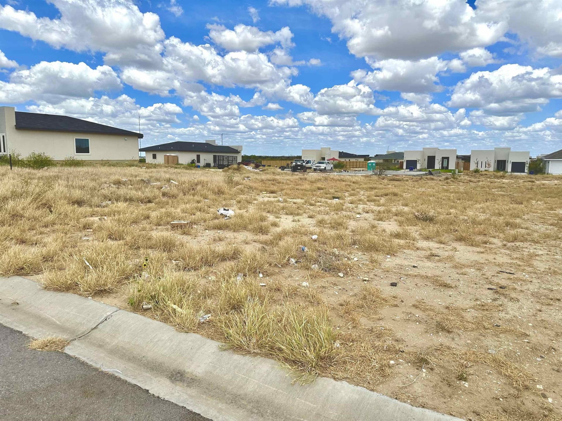 0.11 acres in Webb County - photo 4