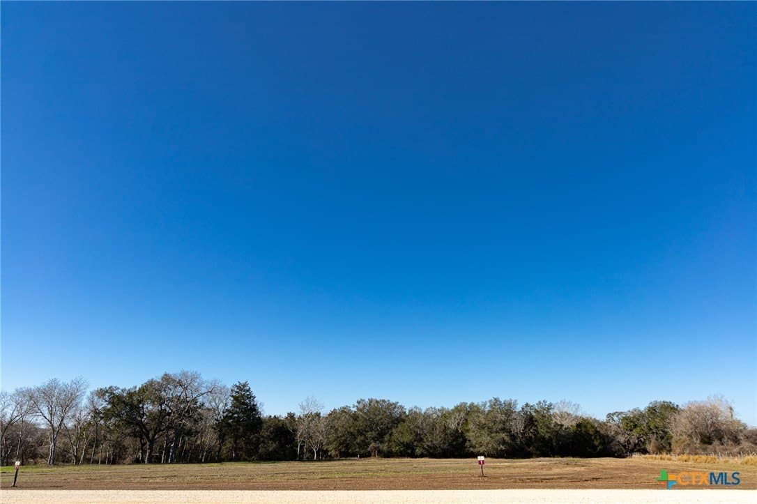 1.53 acres in Lavaca County - photo 3