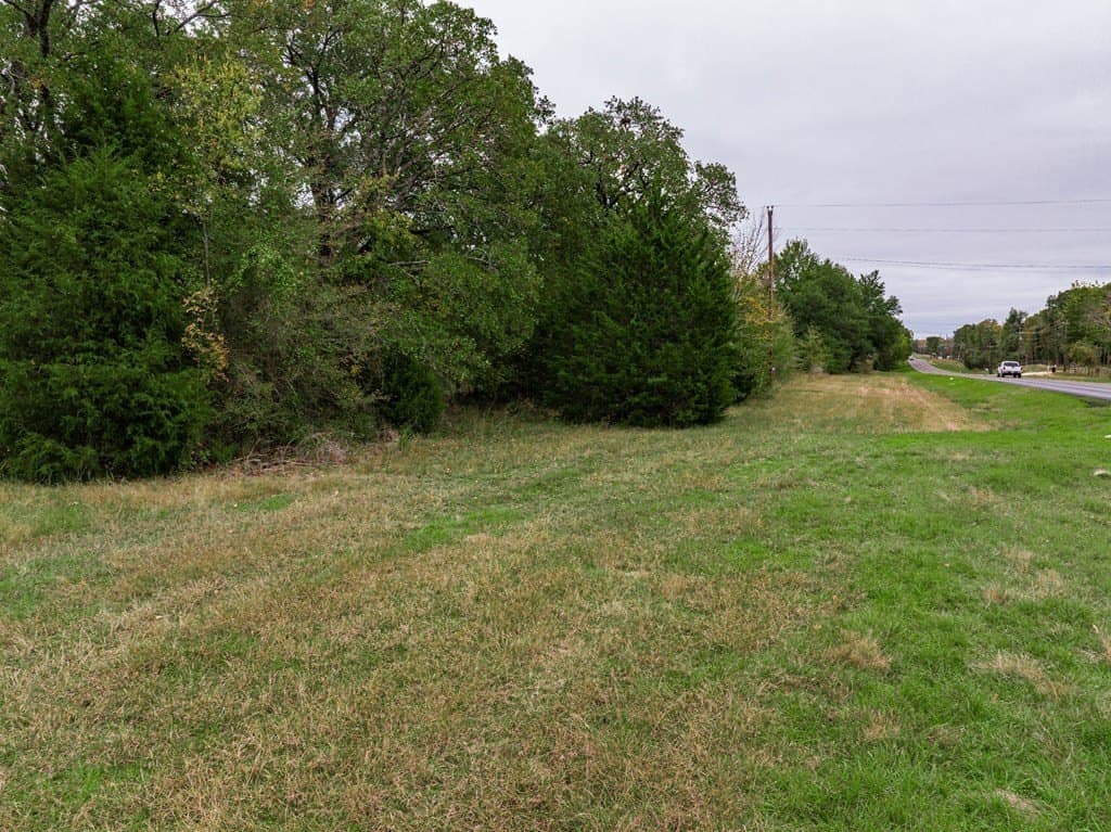 0.2 acres in Henderson County - photo 8