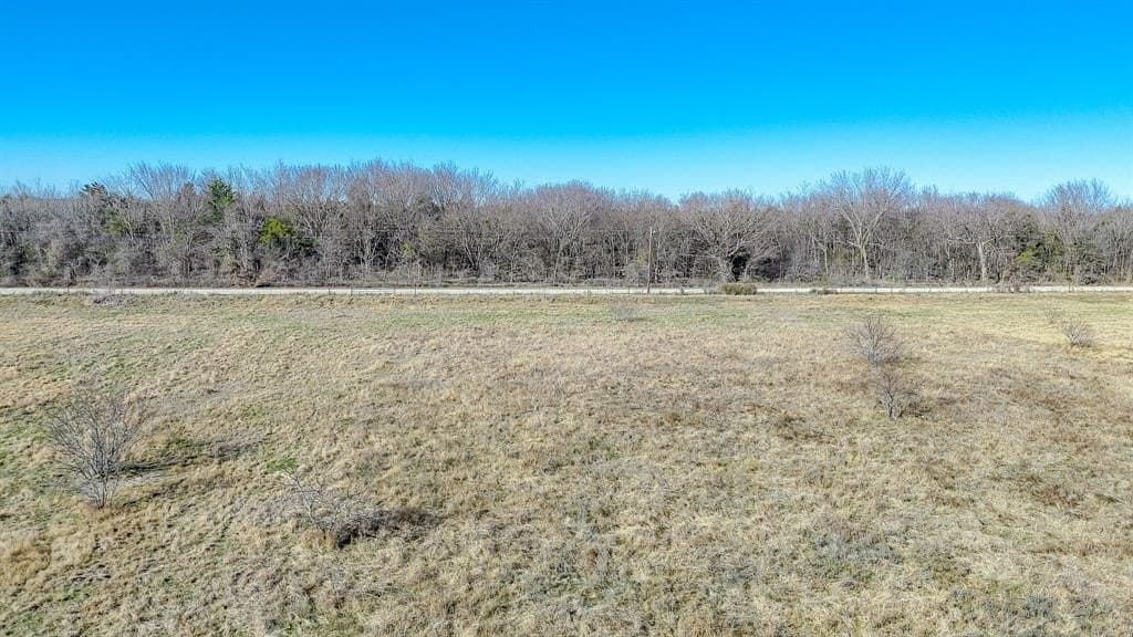 5.02 acres in Navarro County - photo 4