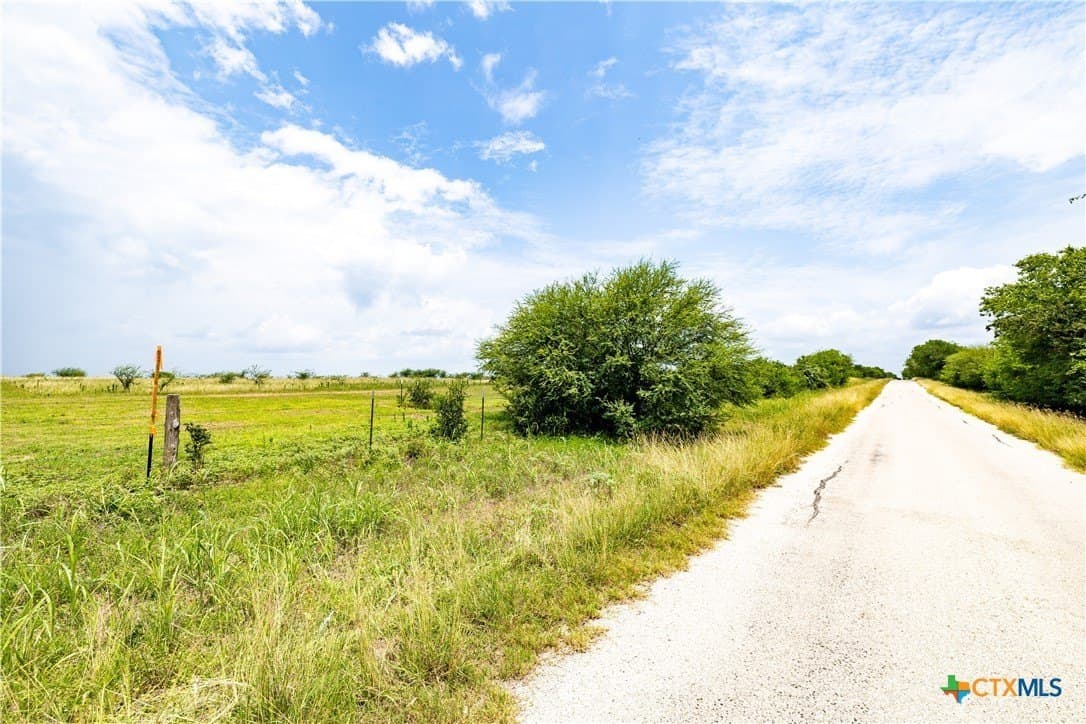 10.01 acres in DeWitt County - photo 10