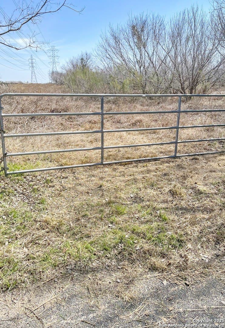 10 acres in Bexar County - photo 3