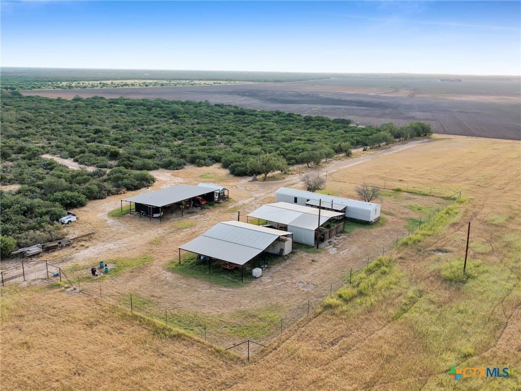 377.5 acres in Zavala County - photo 28