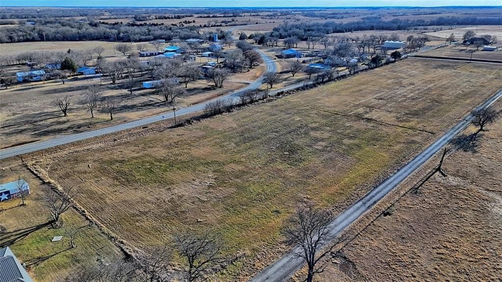5.87 acres in Montague County - photo 8