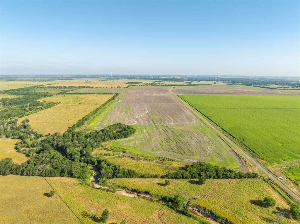 368.3 acres in Limestone County - photo 9