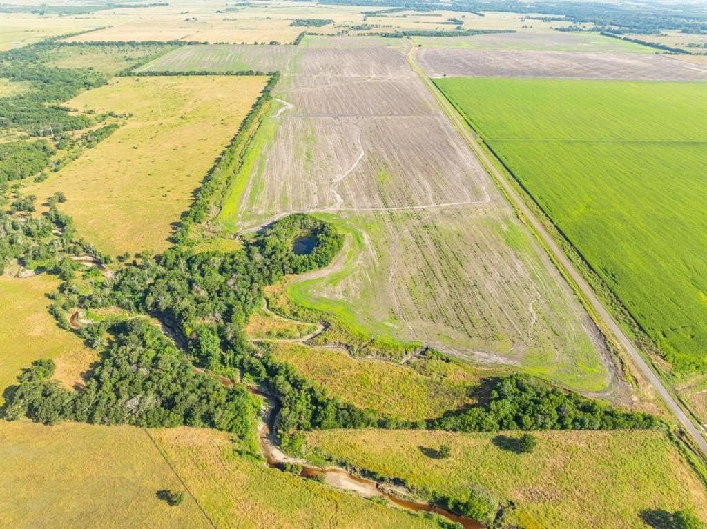 368.3 acres in Limestone County - photo 2