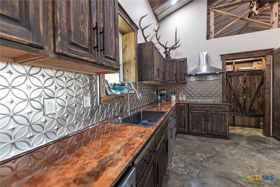 45.83 acres in Lavaca County - photo 3