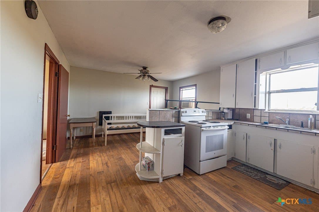 45.83 acres in Lavaca County - photo 44