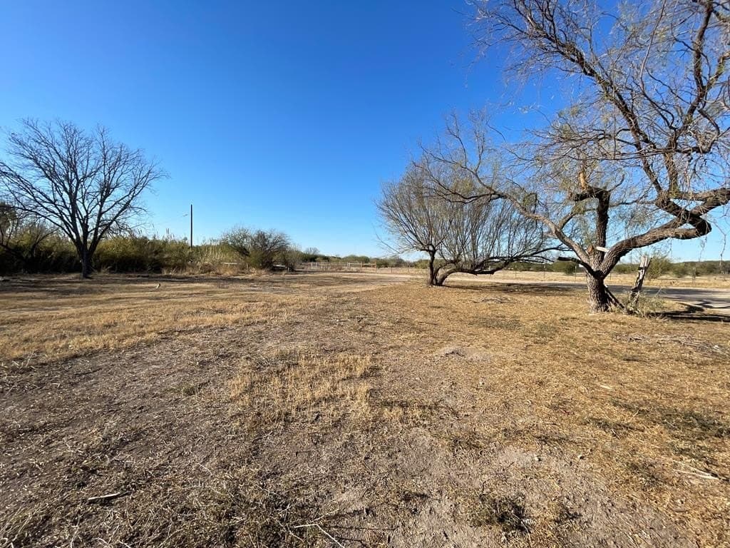 54,450 acres in Maverick County - photo 23