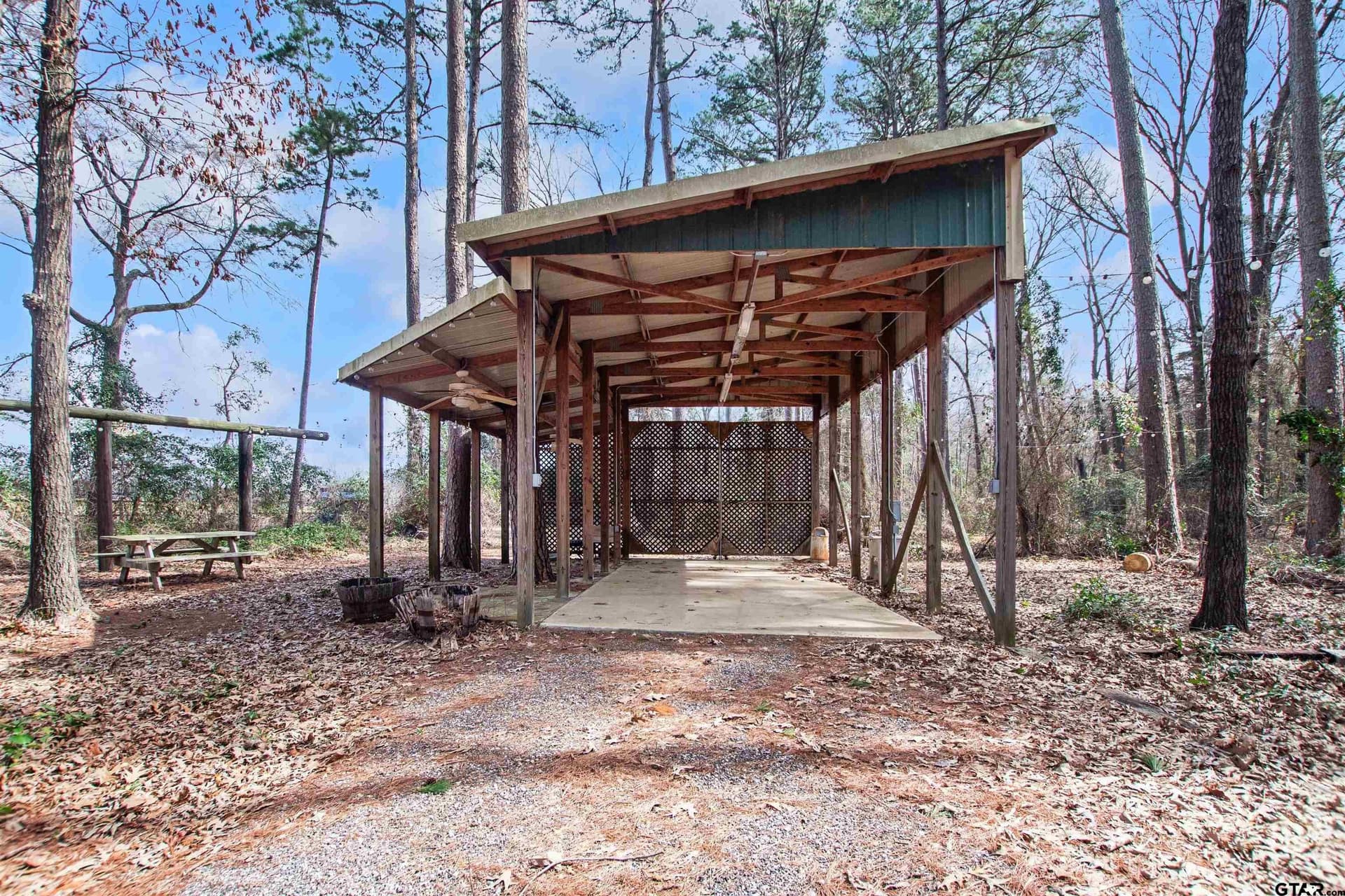 15.81 acres in Smith County - photo 40