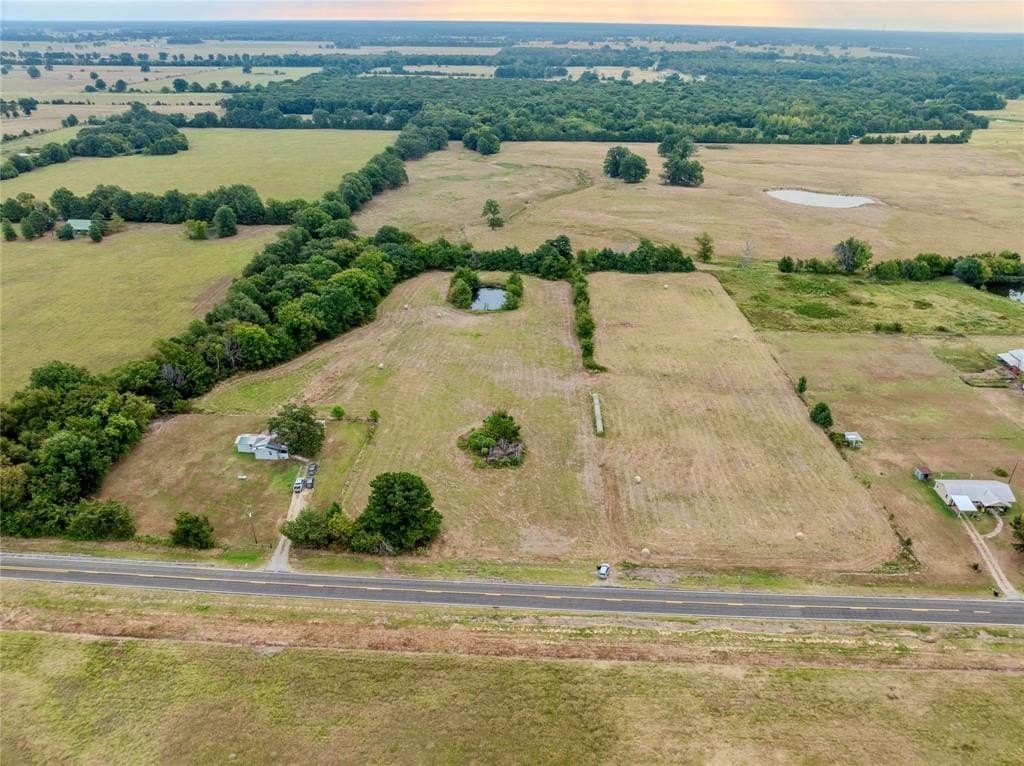 10.69 acres in Lamar County - photo 9