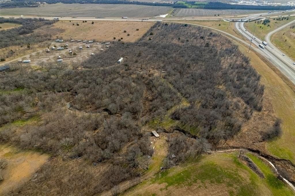 17.14 acres in Hill County - photo 3