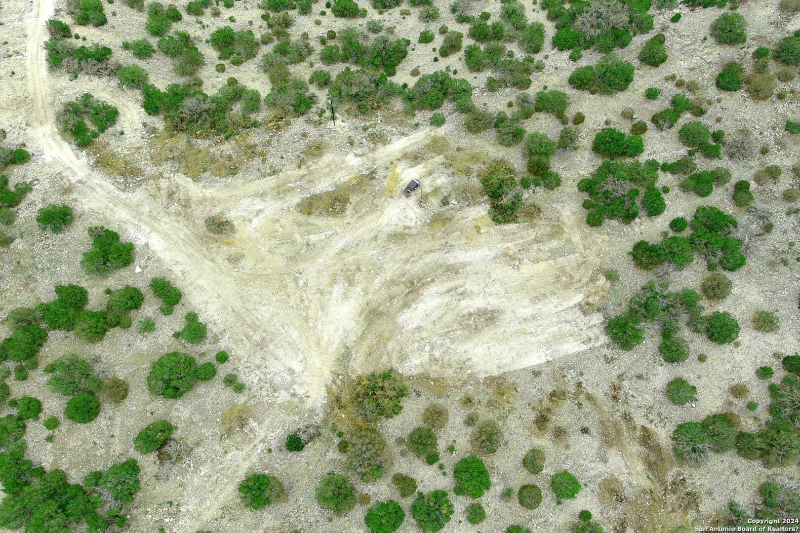 359 acres in Edwards County - photo 9