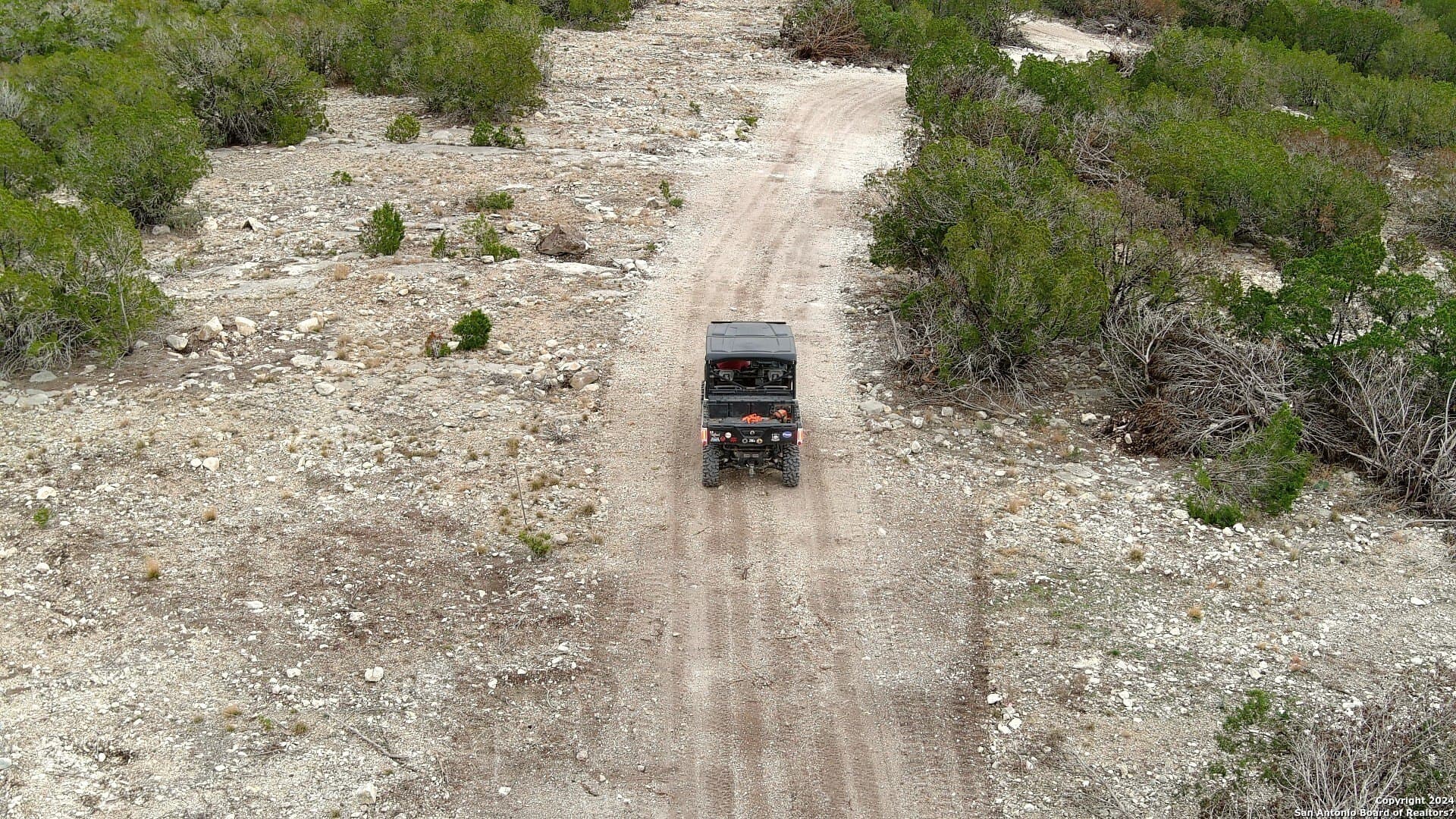 359 acres in Edwards County - photo 42