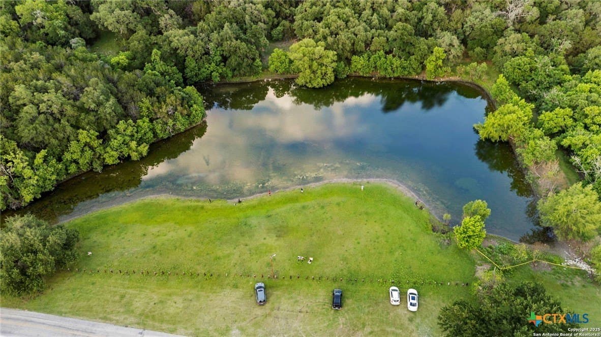 1.04 acres in Comal County - photo 3