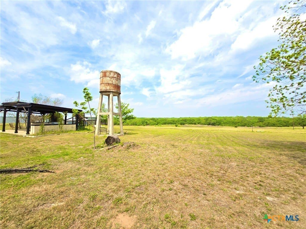 10 acres in Gonzales County - photo 30