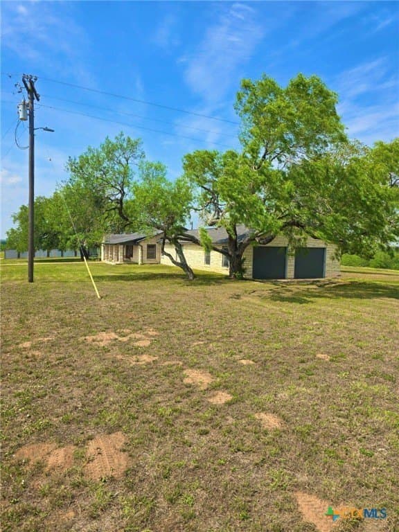 10 acres in Gonzales County - photo 33