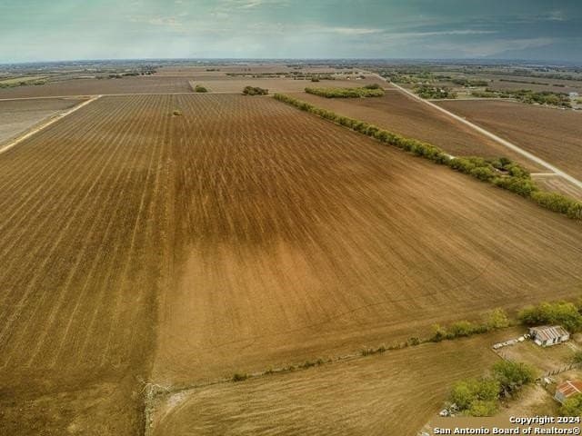 17.4 acres in Guadalupe County - photo 2