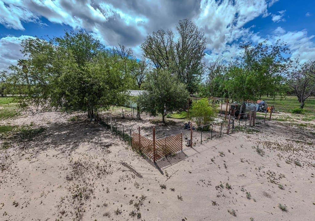 348,916 acres in Maverick County - photo 43