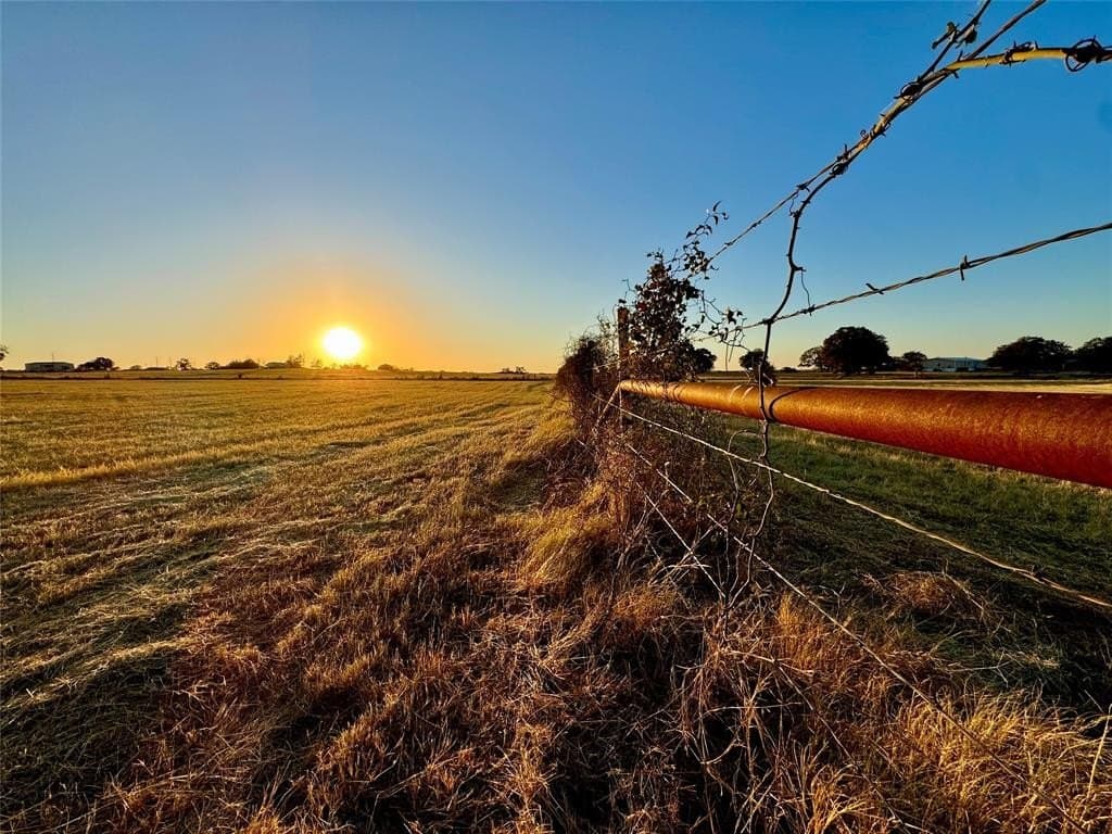 16.52 acres in Hood County - photo 4