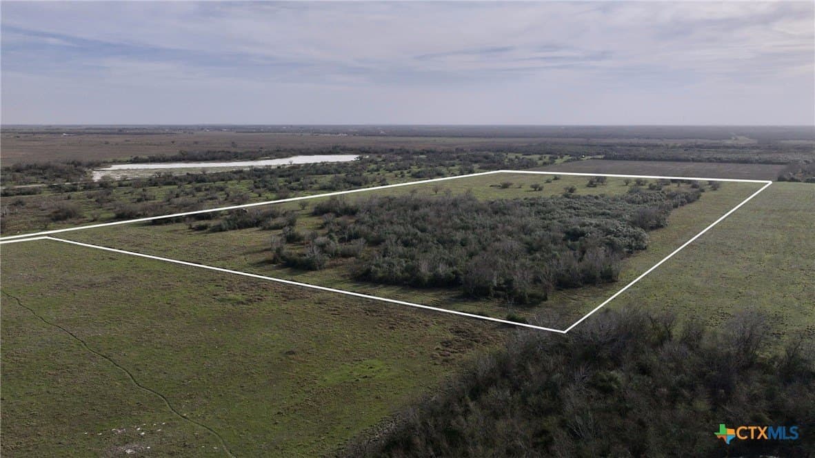 19.71 acres in Victoria County - photo 5