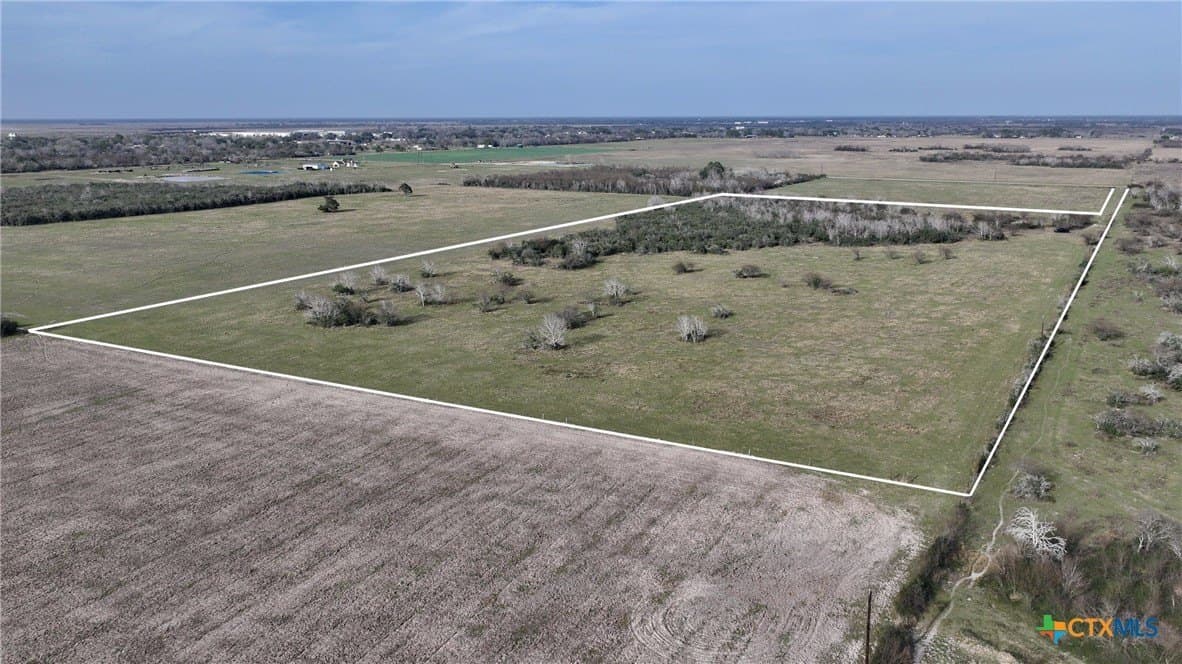 19.71 acres in Victoria County - photo 2