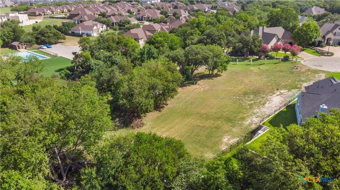 0.64 acres in Bell County - photo 4