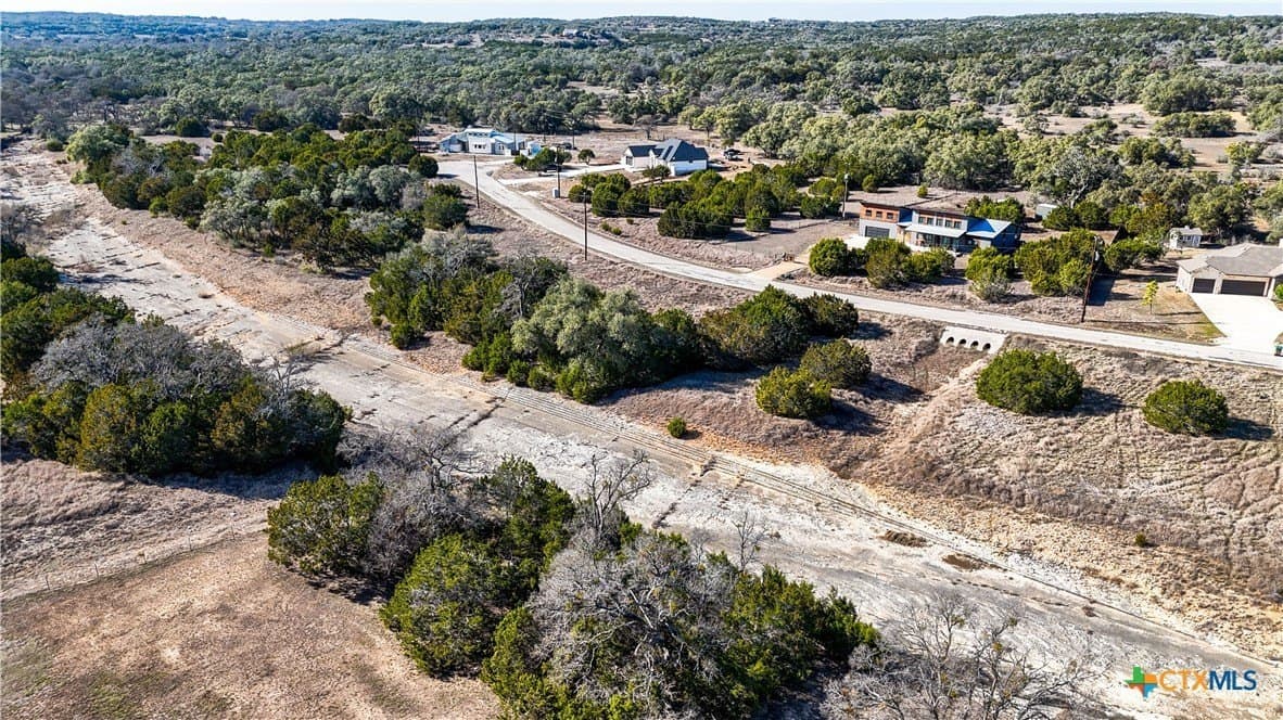 1 acres in Comal County - photo 7