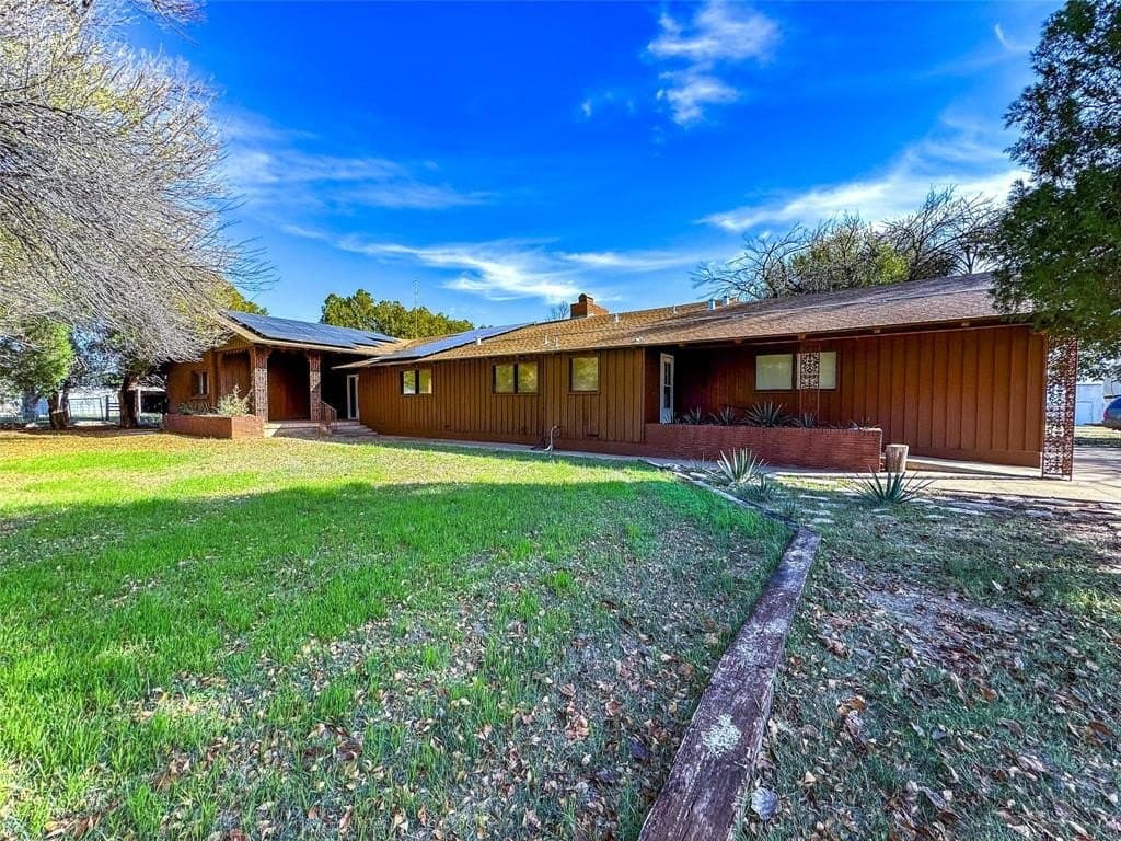 1527 County Road 165