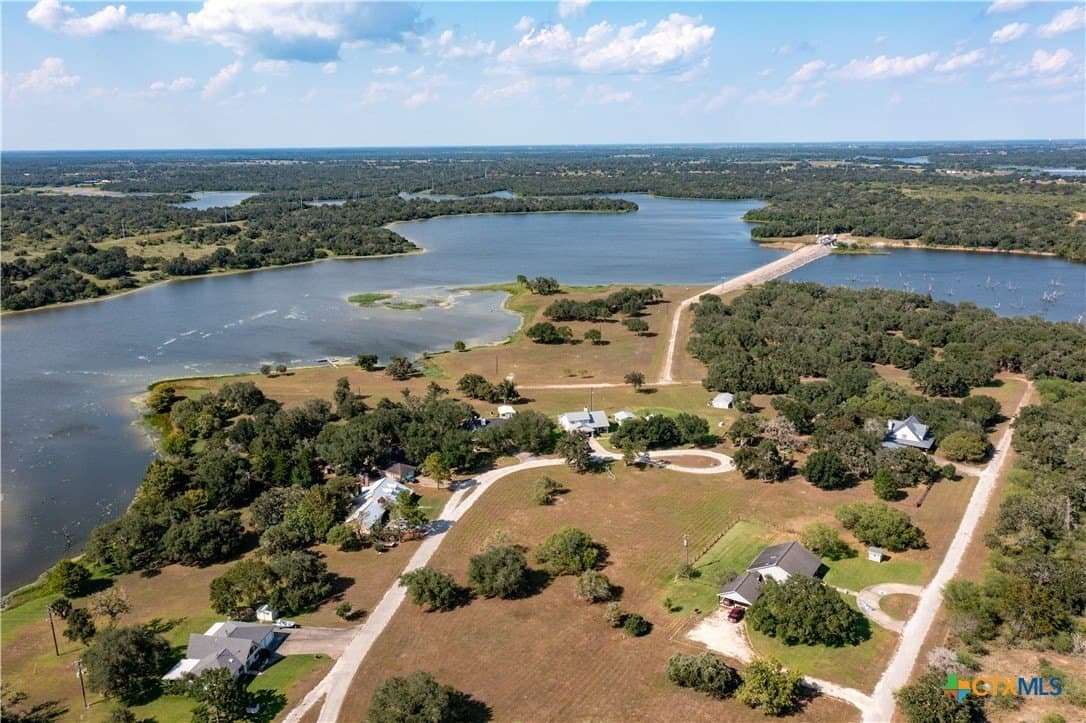 0.17 acres in Goliad County - photo 9