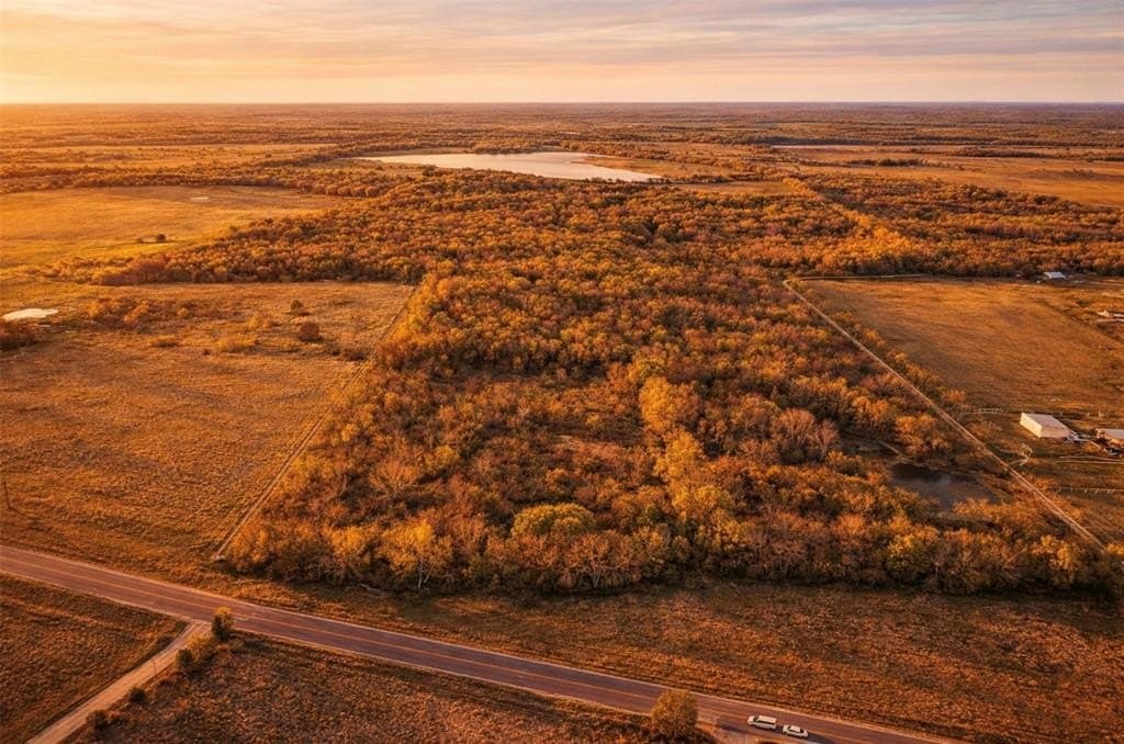 22.77 acres in Kaufman County - photo 3