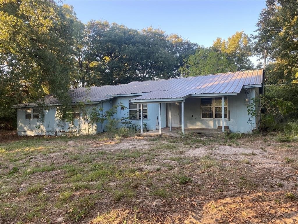 4.9 acres in Smith County - photo 3