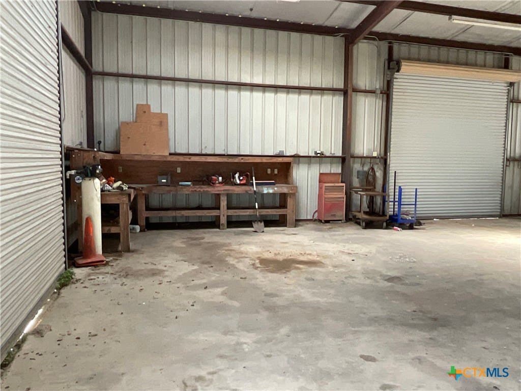 21.65 acres in Lavaca County - photo 39