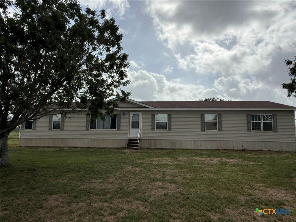 21.65 acres in Lavaca County - photo 3