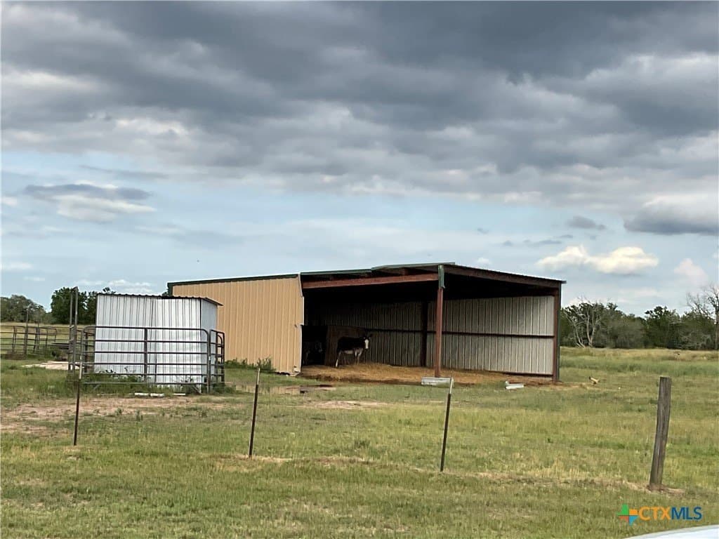 21.65 acres in Lavaca County - photo 34