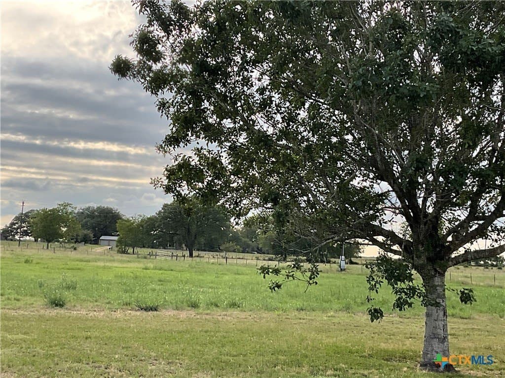 21.65 acres in Lavaca County - photo 42