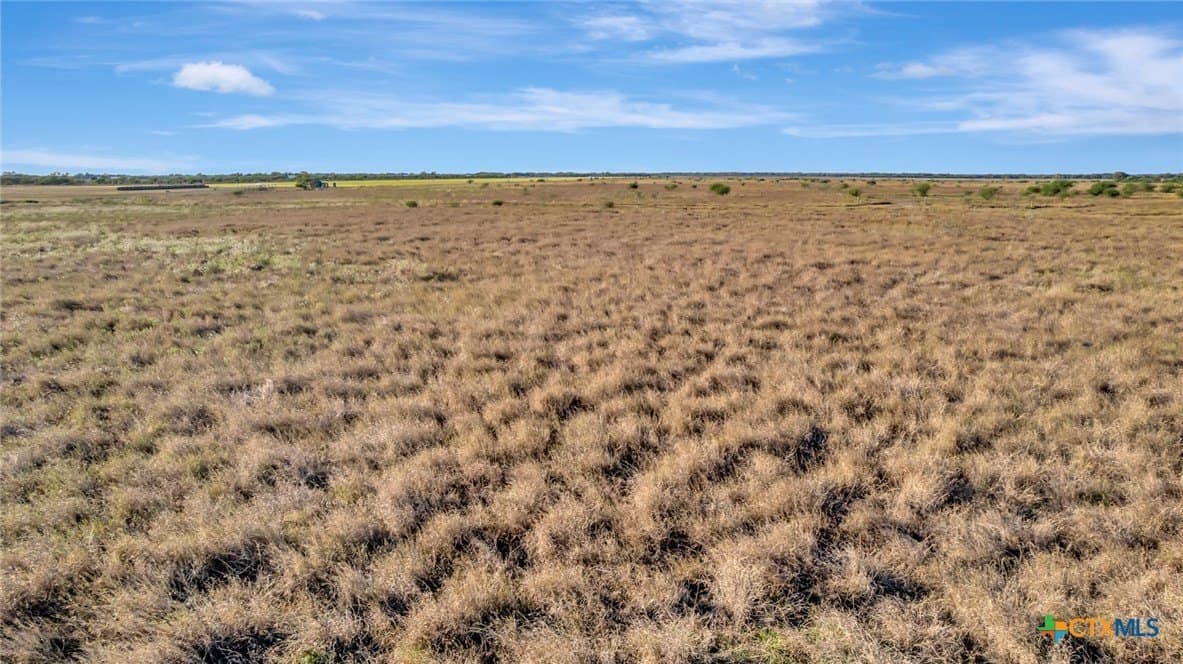 10.32 acres in Victoria County - photo 2
