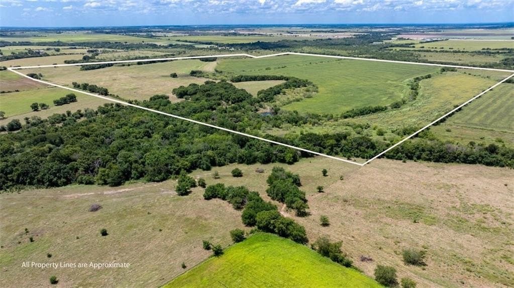 202.36 acres in Hill County - photo 2