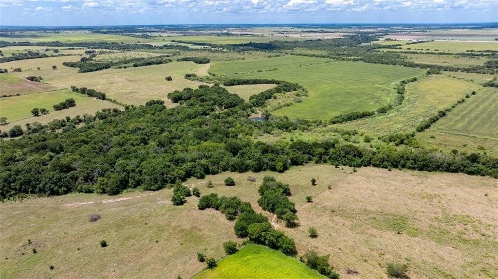 202.36 acres in Hill County - photo 4