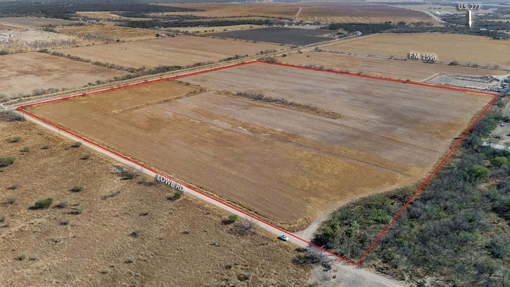 36 acres in Maverick County - photo 2