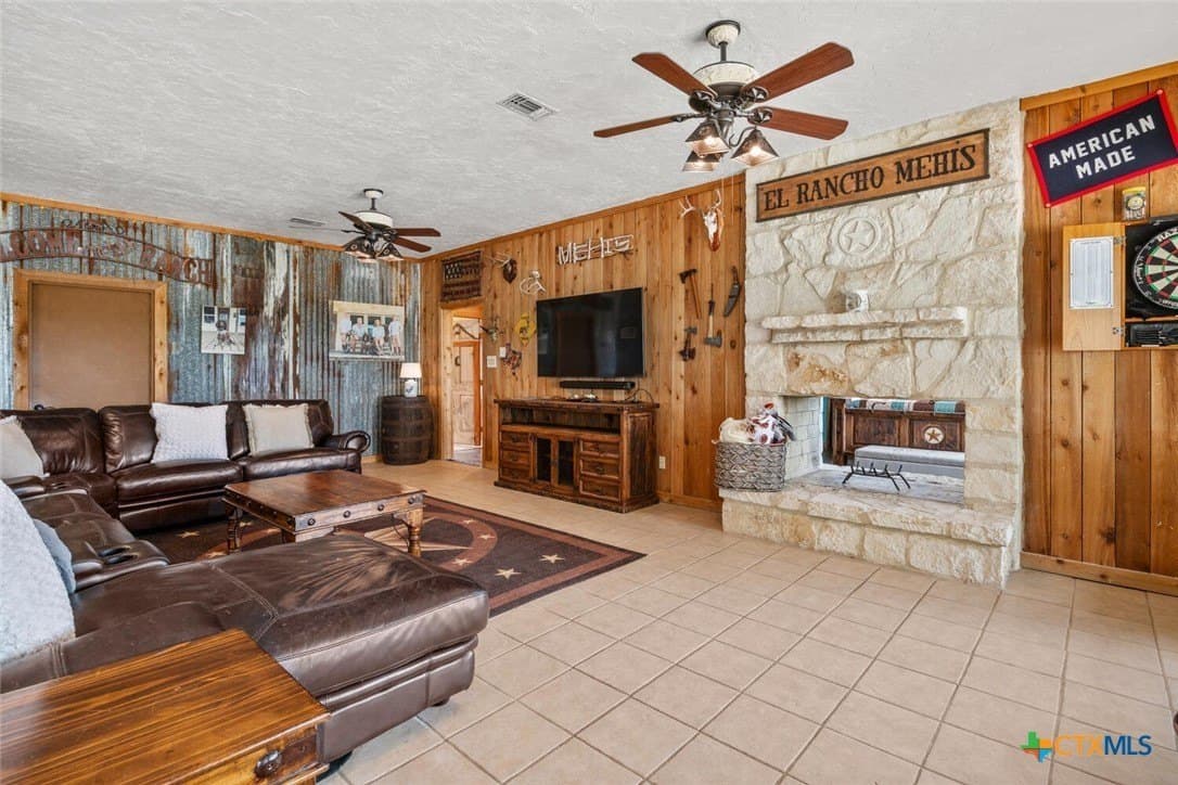 23.09 acres in Comal County - photo 10