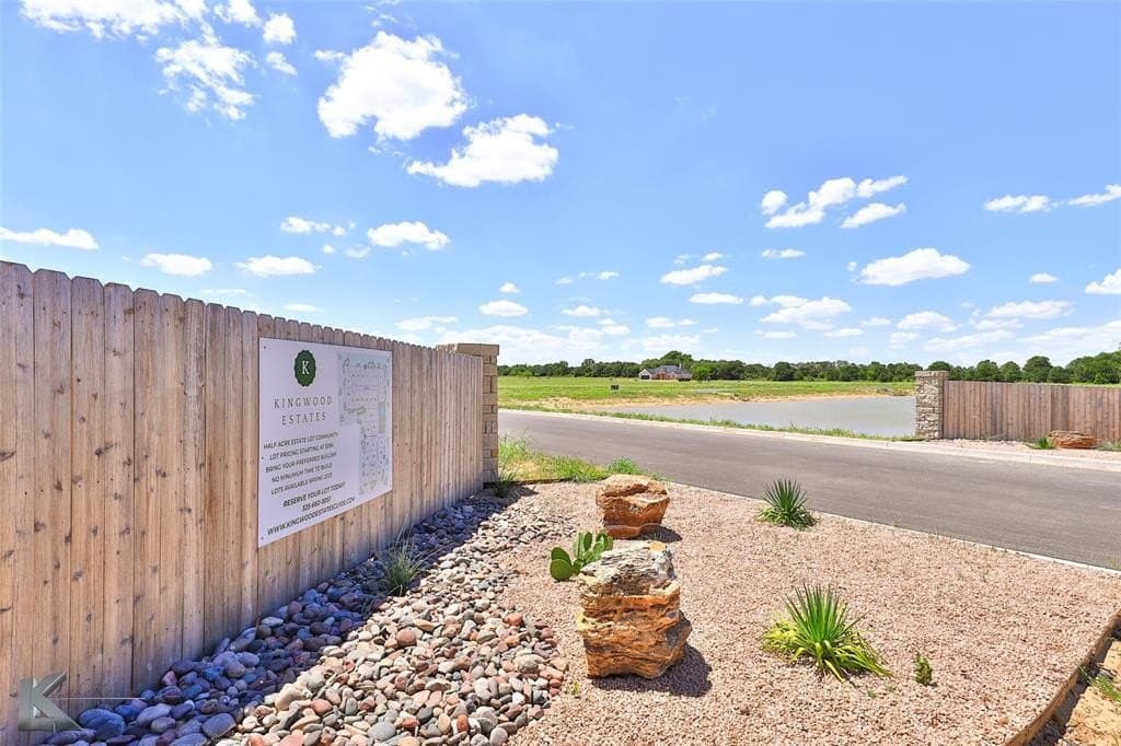 0.55 acres in Callahan County - photo 2