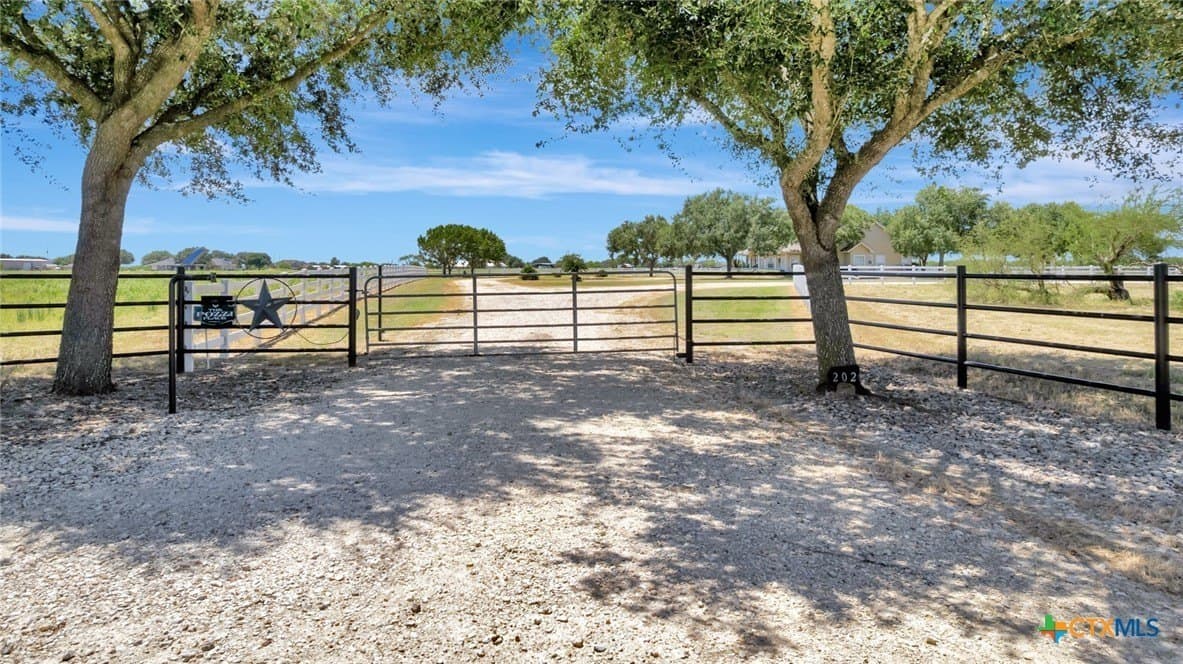 23 acres in Victoria County - photo 42