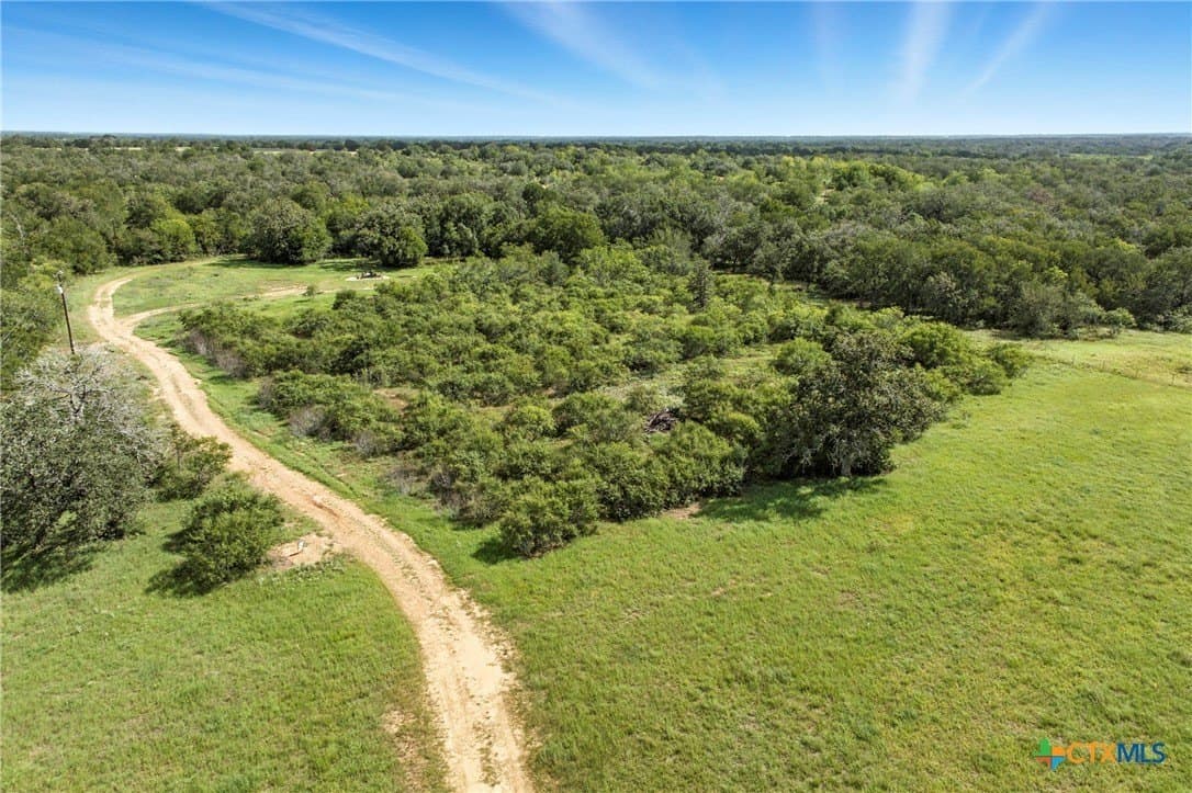 42.33 acres in Gonzales County - photo 16