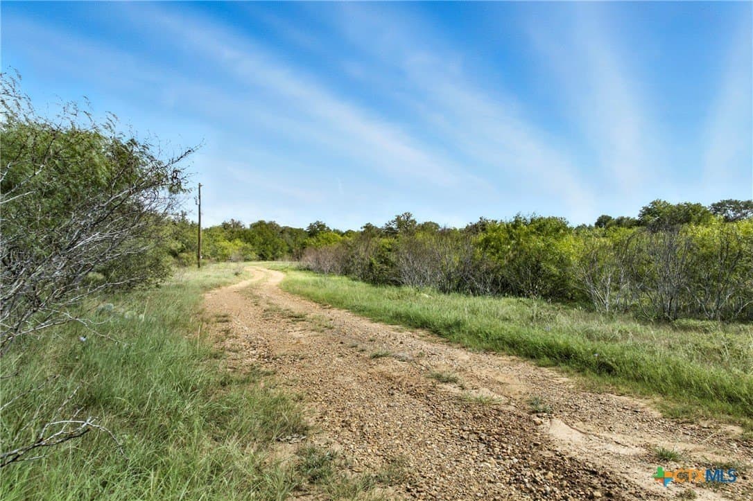 42.33 acres in Gonzales County - photo 21