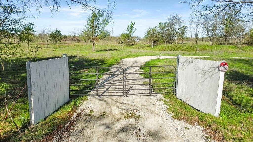 23.83 acres in Freestone County - photo 16