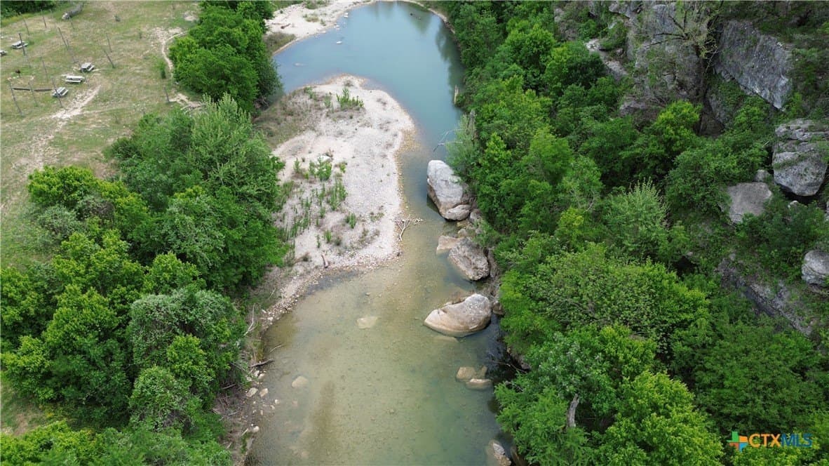 18.5 acres in Hays County - photo 2