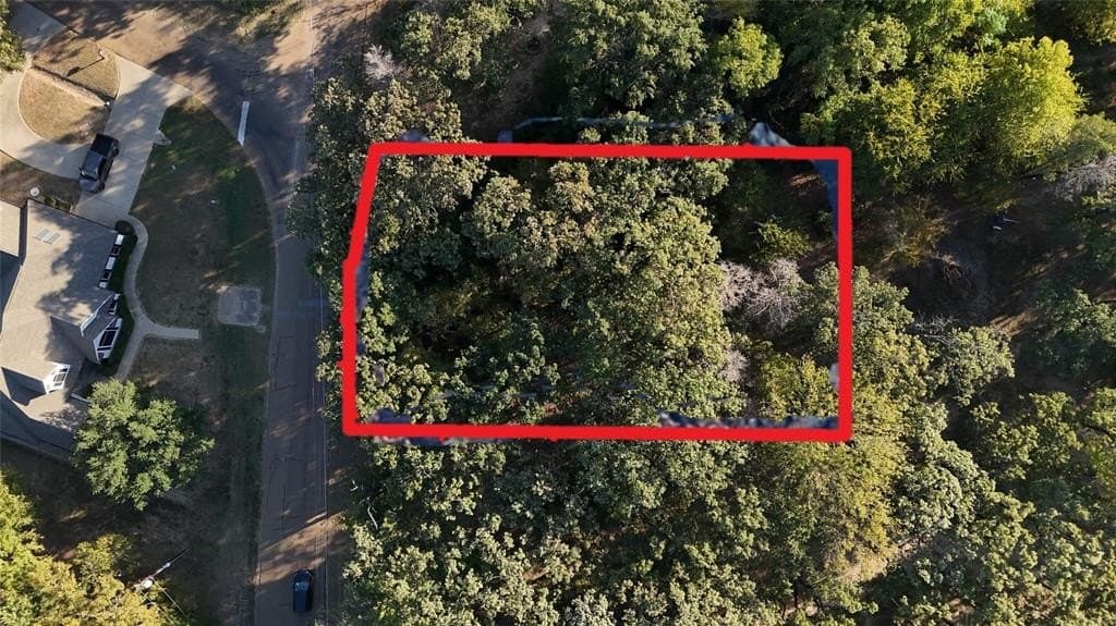 0.19 acres in Henderson County - photo 2